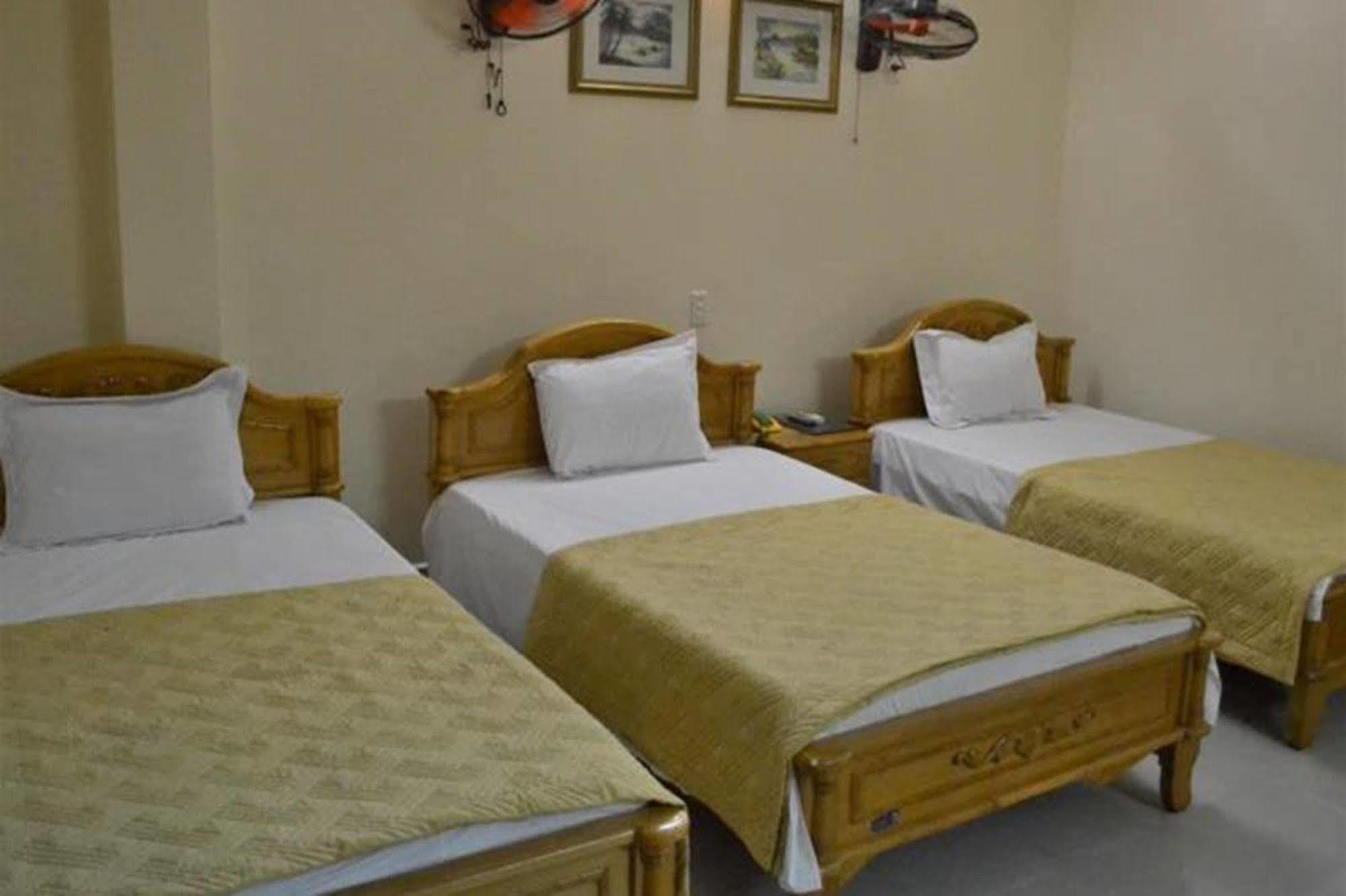 Hoang Ngoc Hotel Dong Khe Sau Экстерьер фото